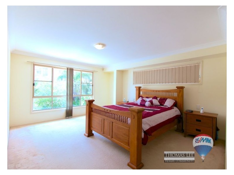 16 Golden Rain Place, Stretton QLD 4116