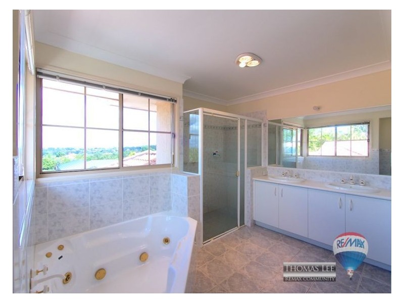 16 Golden Rain Place, Stretton QLD 4116
