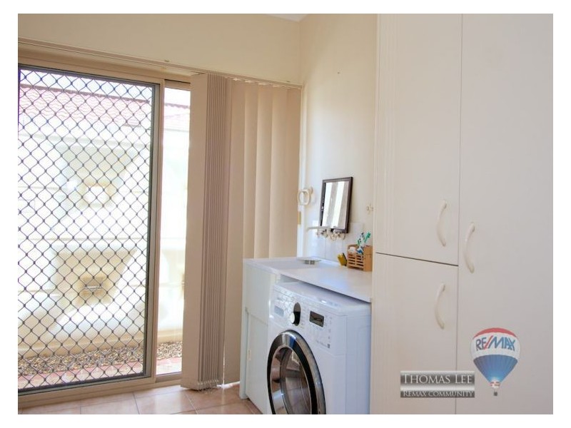 16 Golden Rain Place, Stretton QLD 4116
