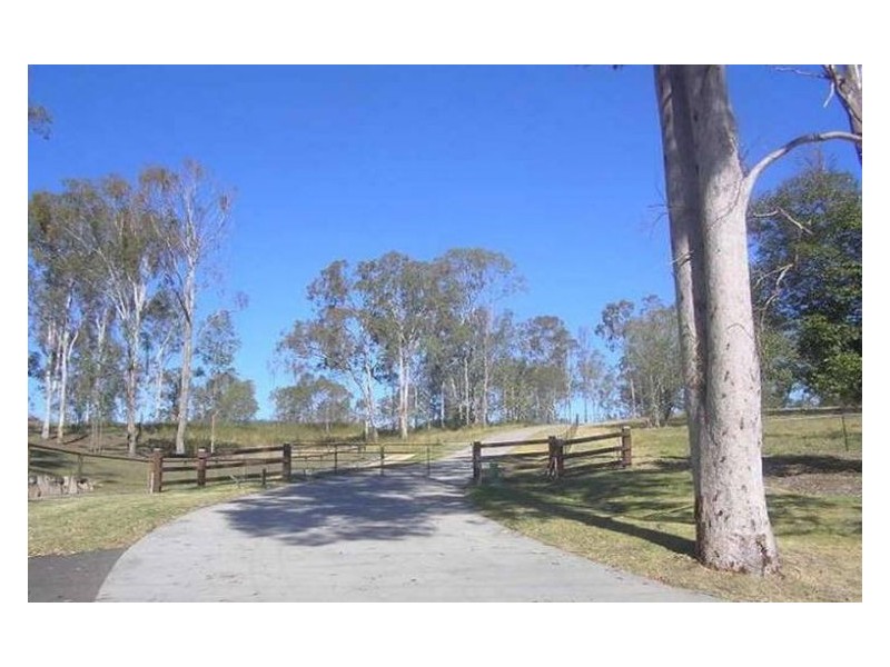 35 Winrock Street, Brookfield QLD 4069