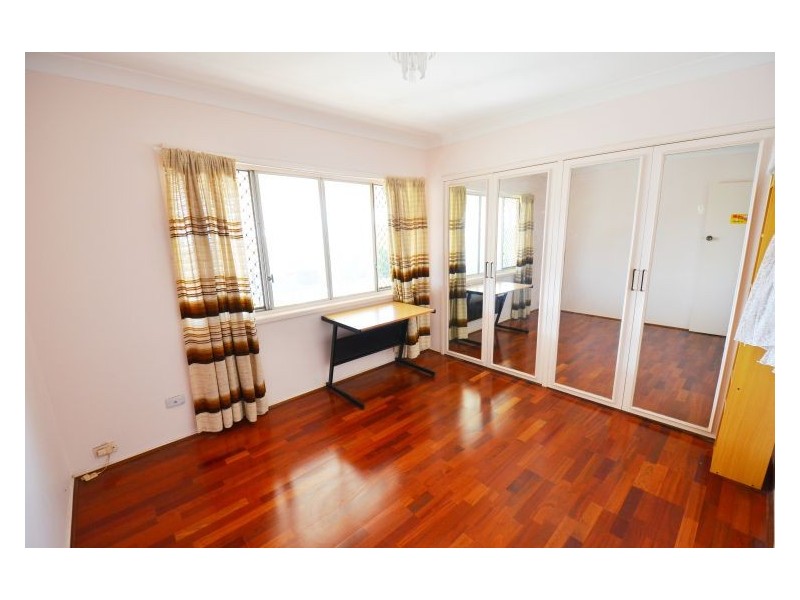 9 Kidd St, Robertson QLD 4109