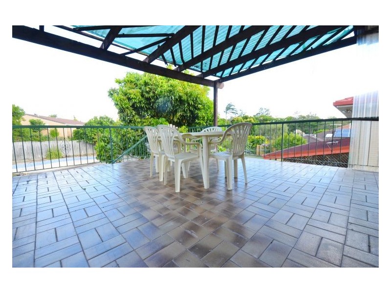 9 Kidd St, Robertson QLD 4109