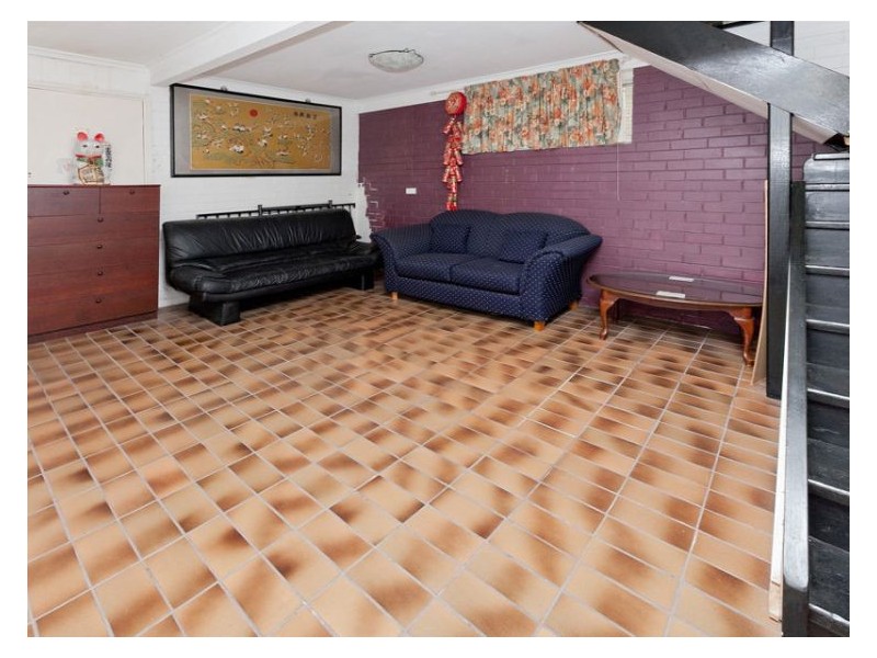 9 Kidd St, Robertson QLD 4109