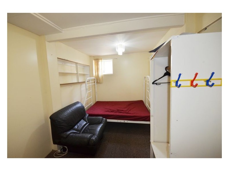 9 Kidd St, Robertson QLD 4109