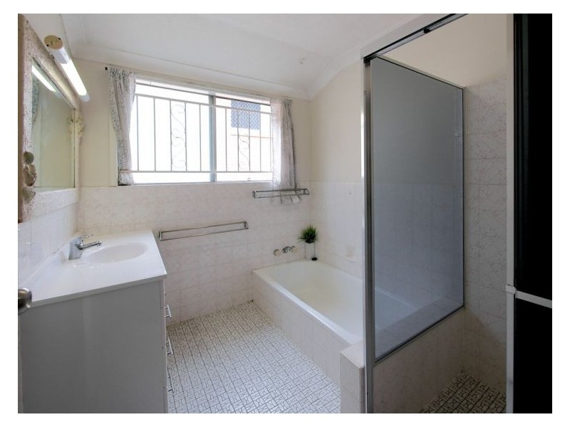 3 Darlington Street, Macgregor QLD 4109