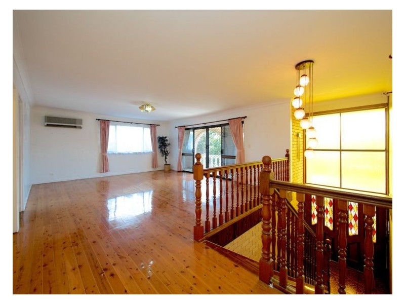 3 Carnoustie St, Macgregor QLD 4109