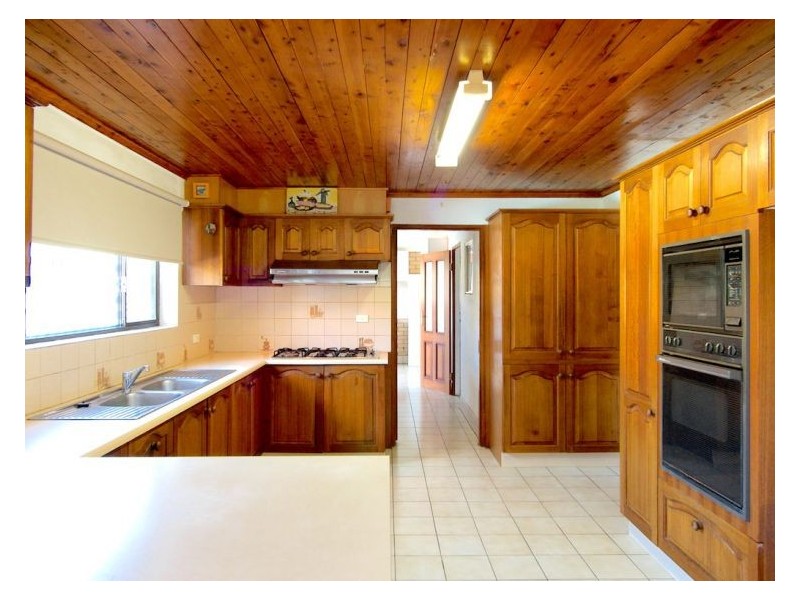 3 Carnoustie St, Macgregor QLD 4109