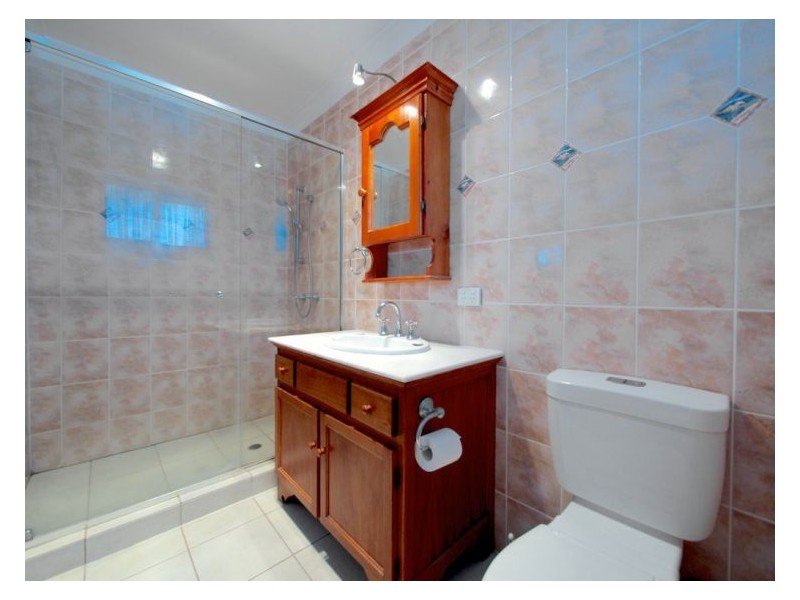 3 Carnoustie St, Macgregor QLD 4109