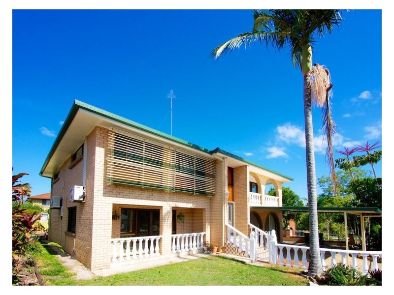 3 Carnoustie St, Macgregor QLD 4109