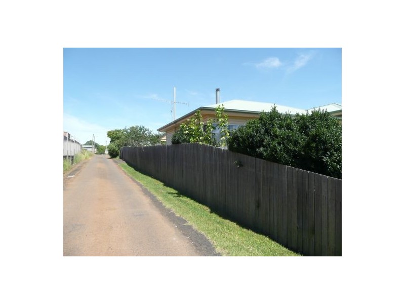 2 Pine Street, Dorrigo NSW 2453