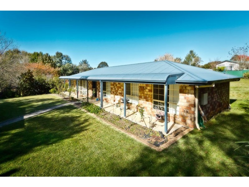 9 Cypress St, Dorrigo NSW 2453
