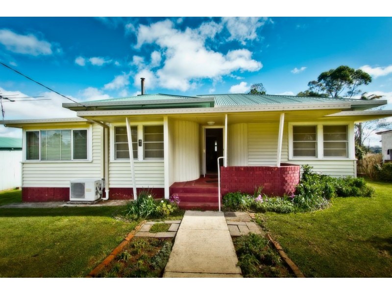 41 Kurrajong St, Dorrigo NSW 2453