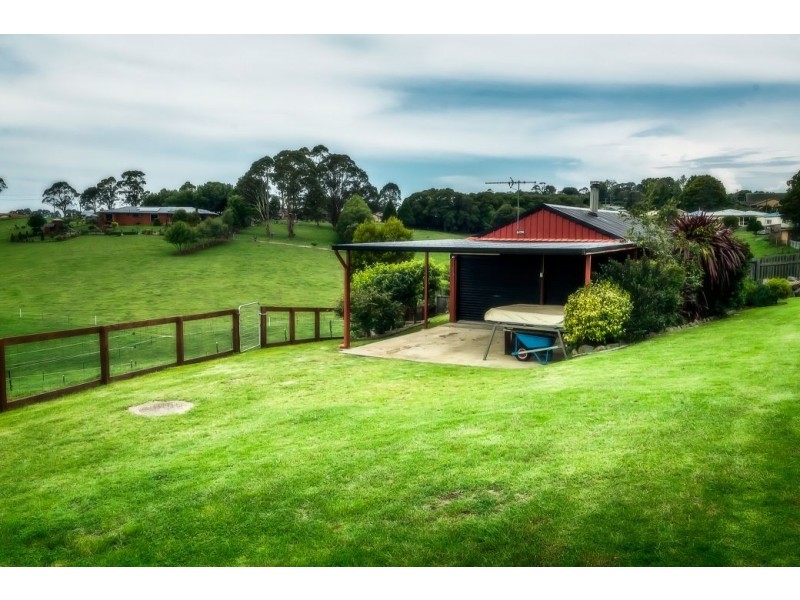 24 Kurrajong, Dorrigo NSW 2453