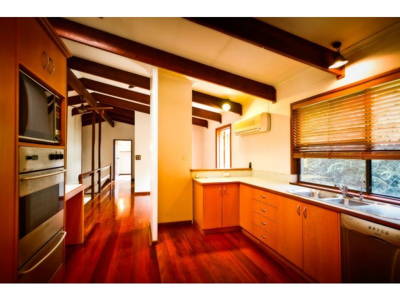 10 Merinda Avenue, Sapphire Beach NSW 2450