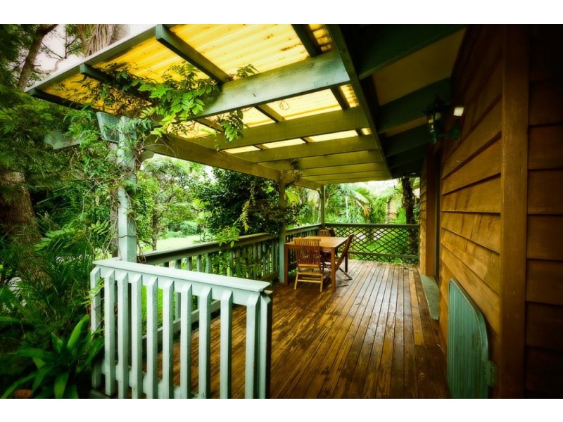 10 Merinda Avenue, Sapphire Beach NSW 2450