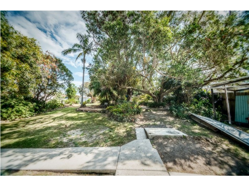 11 Lourdes Av, Urunga NSW 2455