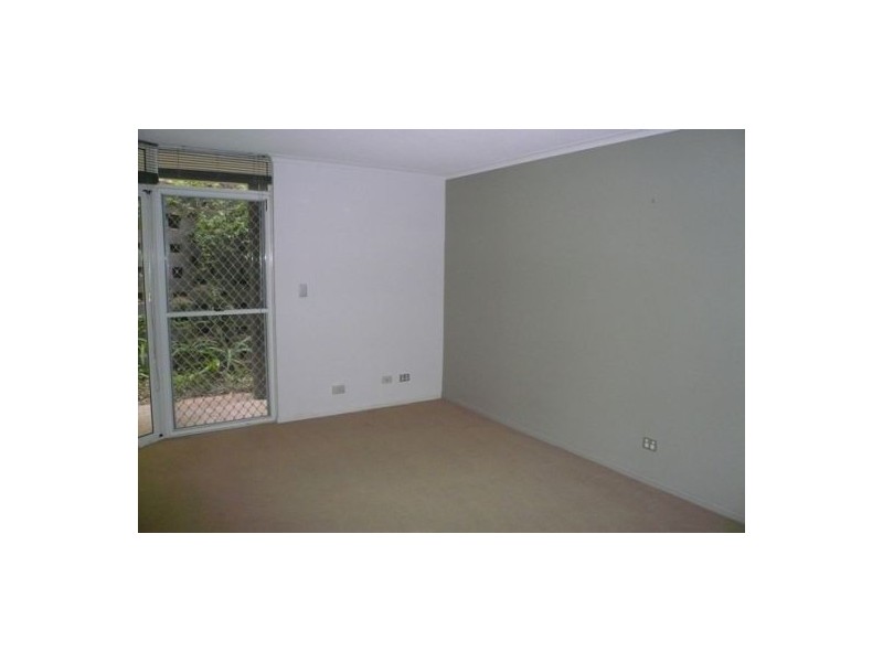 2/44 York Street, Indooroopilly QLD 4068