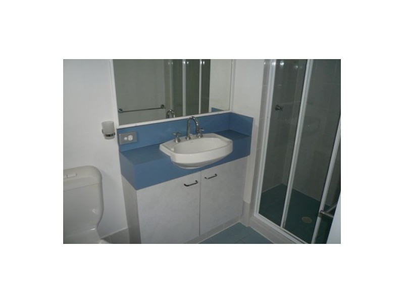 2/44 York Street, Indooroopilly QLD 4068