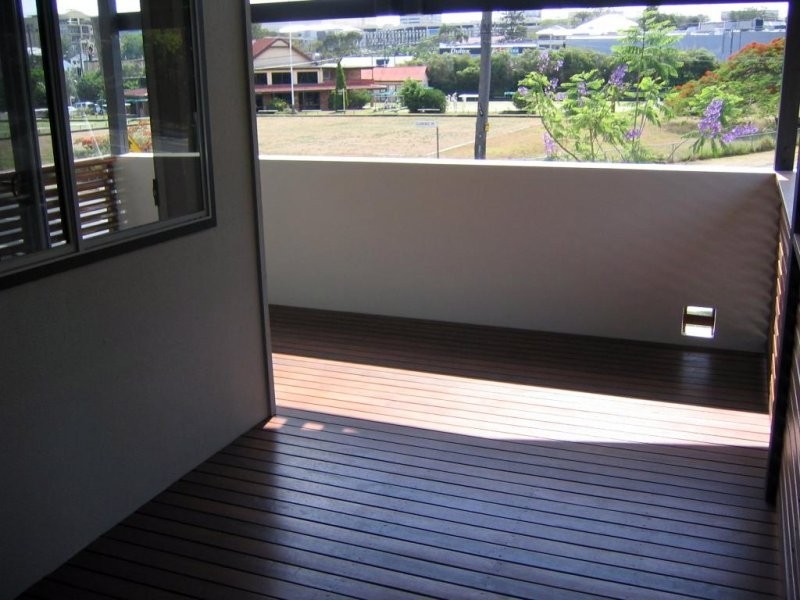 2/80 Clarence Road, Indooroopilly QLD 4068