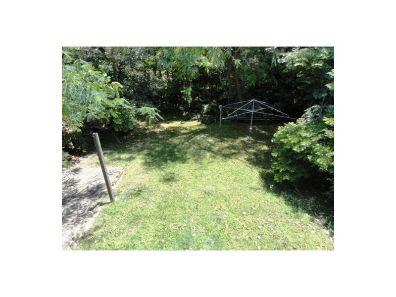 29 Russell Avenue, Norman Park QLD 4170