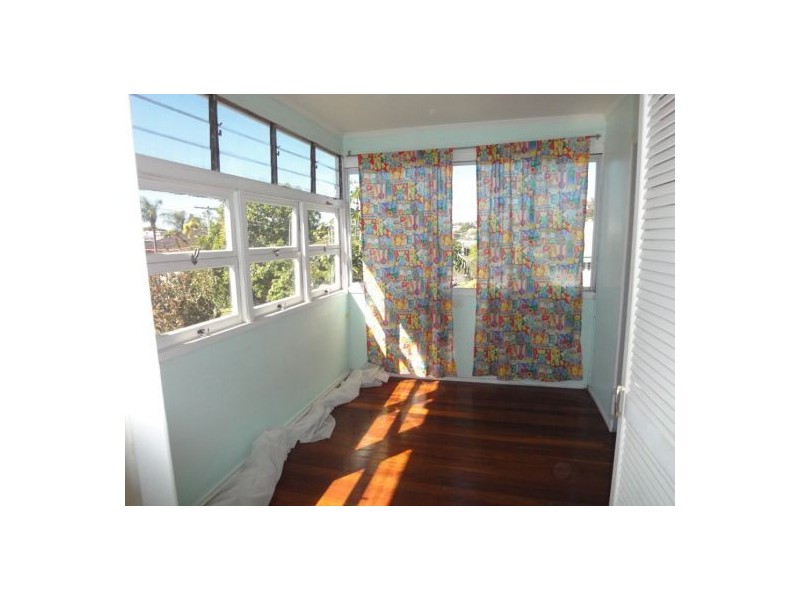 14 Lackey Street, Coorparoo QLD 4151