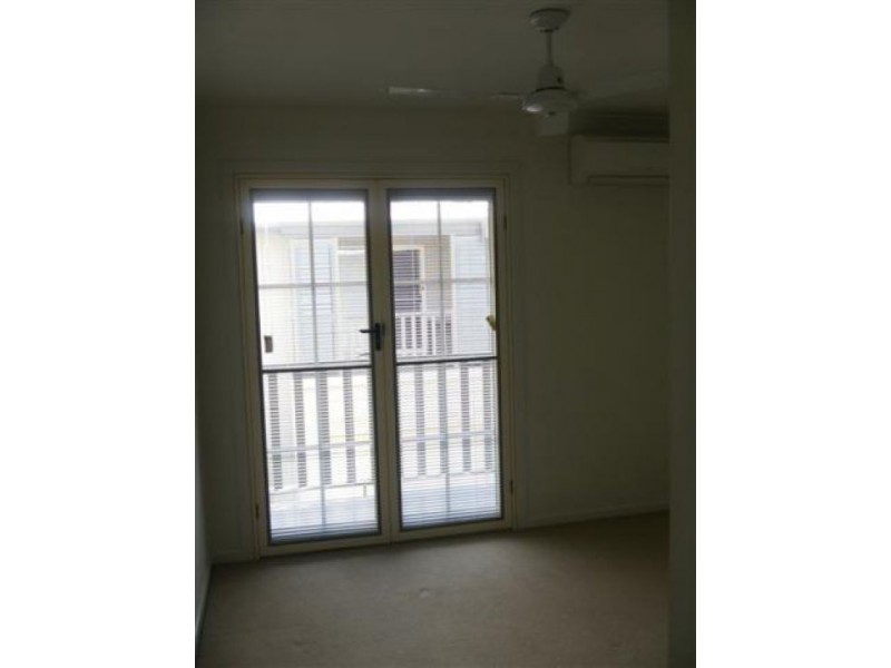 4/24 Cambridge, Bulimba QLD 4171