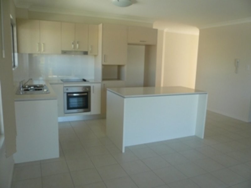 2/60 London, Nundah QLD 4012