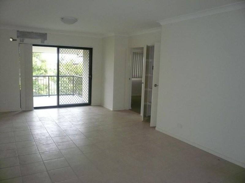 2/56 Wallace Street, Chermside QLD 4032