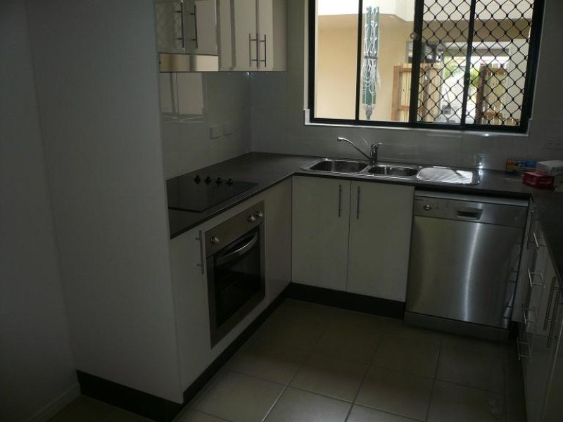 2/56 Wallace Street, Chermside QLD 4032