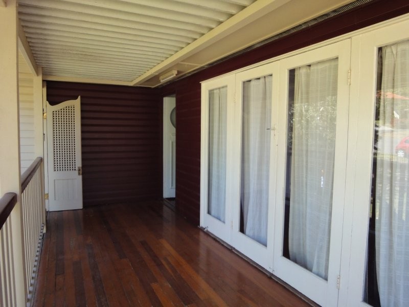 6 Doyle Street, Coorparoo QLD 4151