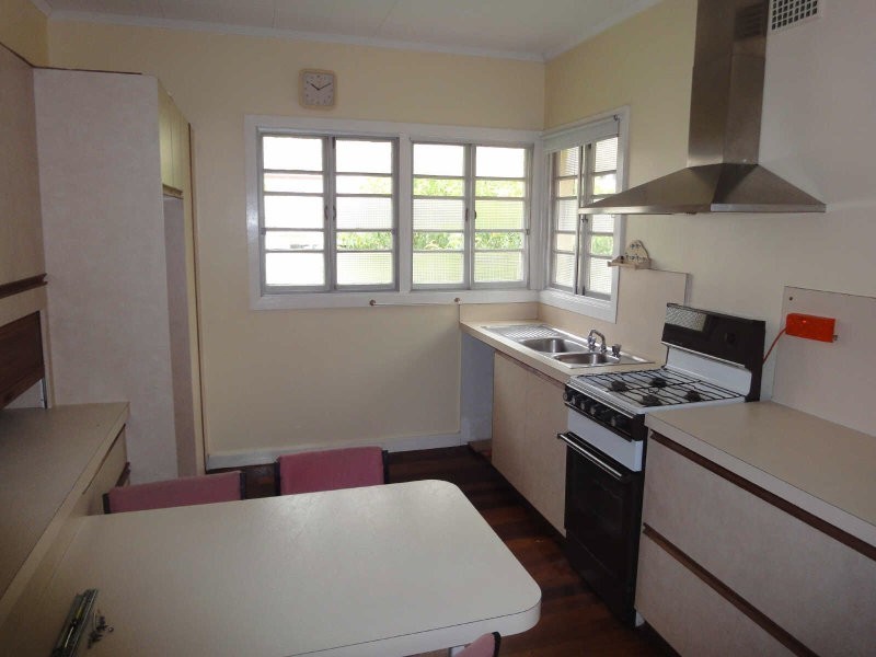 50 Forsyth Street, Fairfield QLD 4103