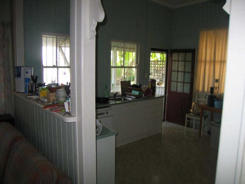 24 Hampstead Road, Highgate Hill QLD 4101