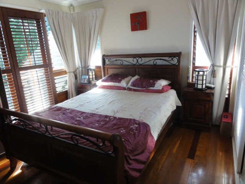 2 18 Brassey Street, Fairfield QLD 4103