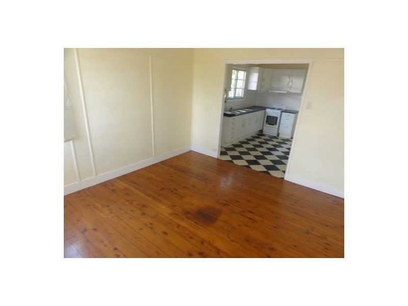 81 White Street, Graceville QLD 4075