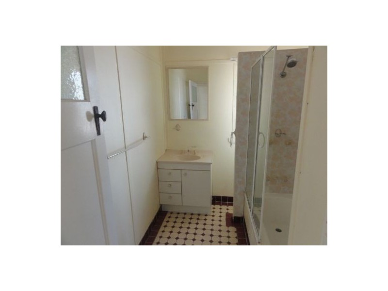 81 White Street, Graceville QLD 4075