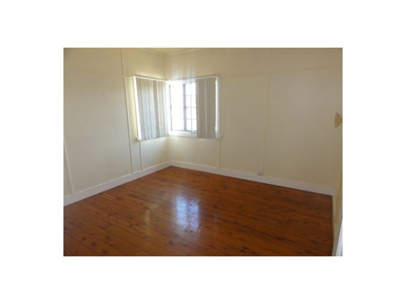 81 White Street, Graceville QLD 4075