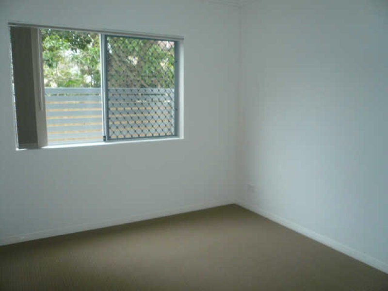 2/20 Pioneer Street, Zillmere QLD 4034