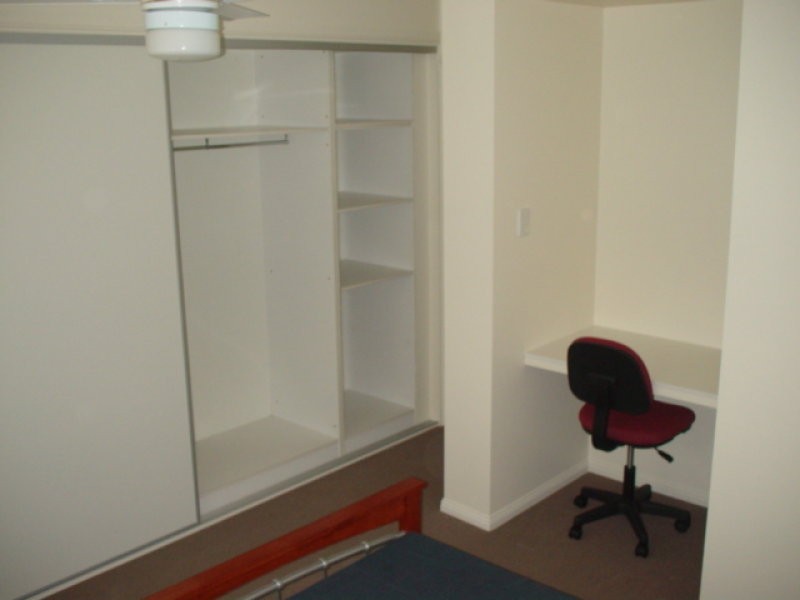 43 Gloucester St, Highgate Hill QLD 4101