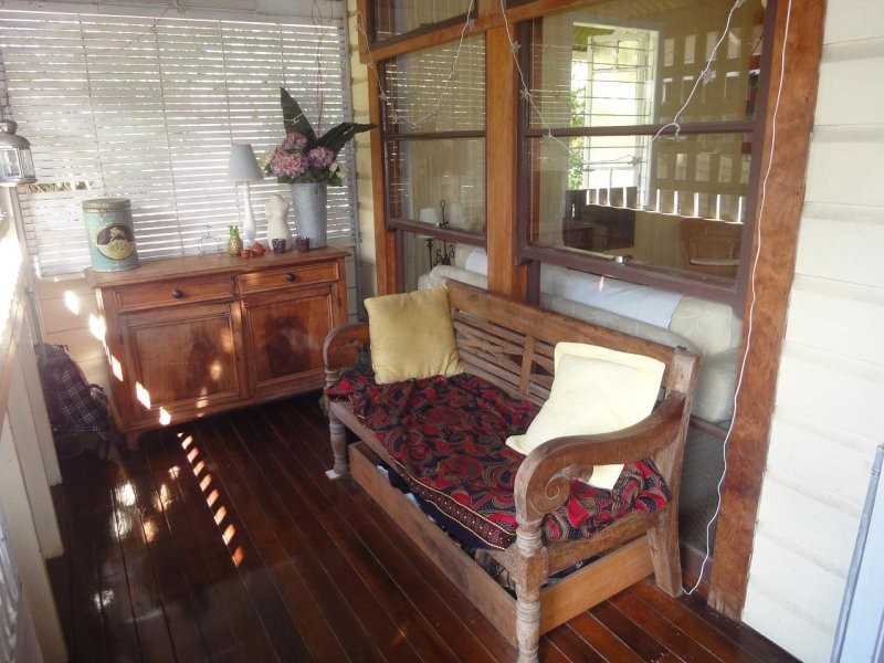 10 Hove St, Highgate Hill QLD 4101