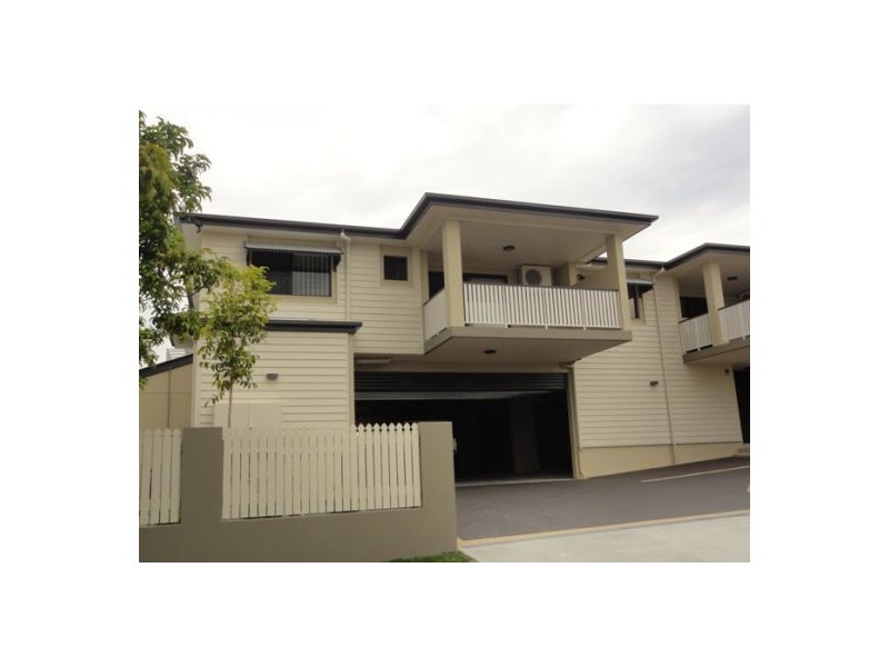 2 26-28 Bradley Avenue, Kedron QLD 4031