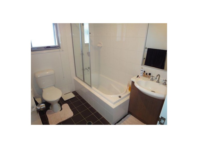 1/4 Elba Lane, Morningside QLD 4170