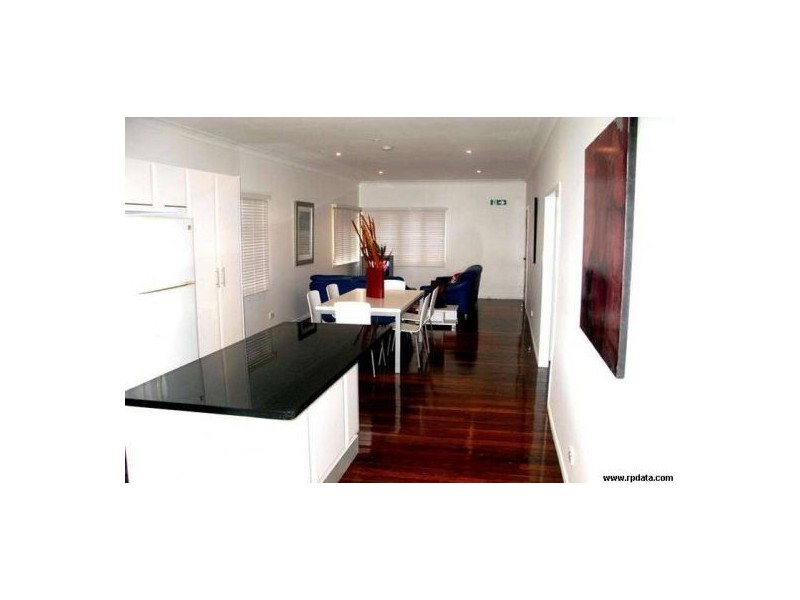 2/27 Cameron Street, Fairfield QLD 4103