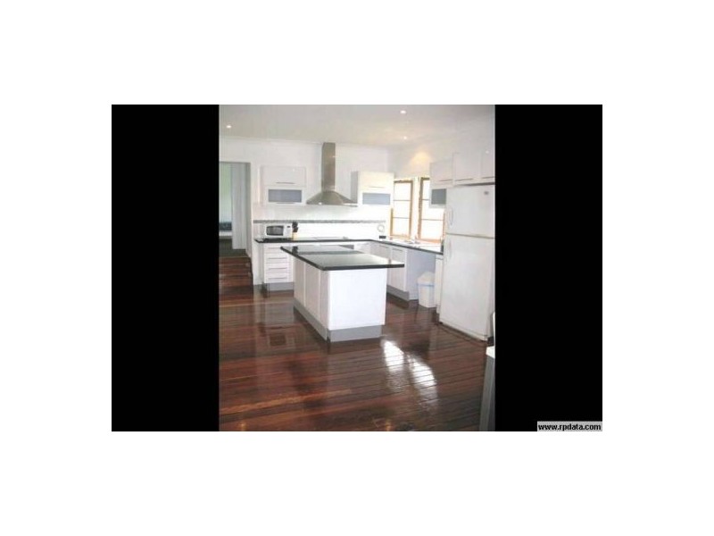 2/27 Cameron Street, Fairfield QLD 4103