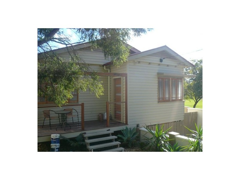 2/27 Cameron Street, Fairfield QLD 4103