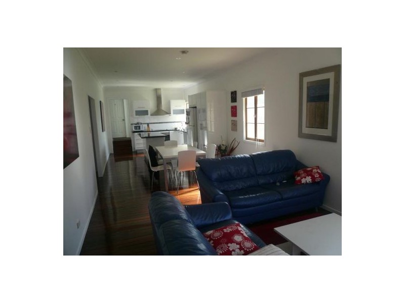 2/27 Cameron Street, Fairfield QLD 4103