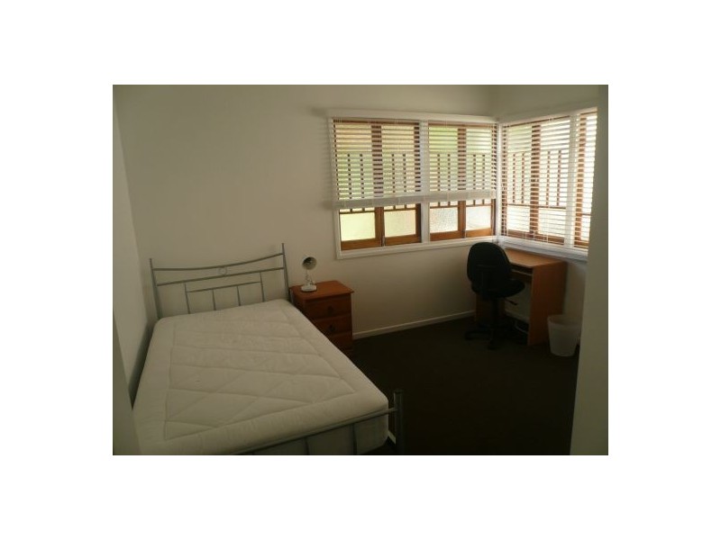 2/27 Cameron Street, Fairfield QLD 4103