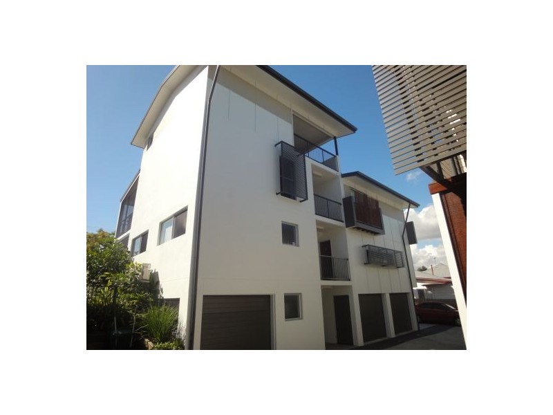 165 Gladstone Rd, Highgate Hill QLD 4101