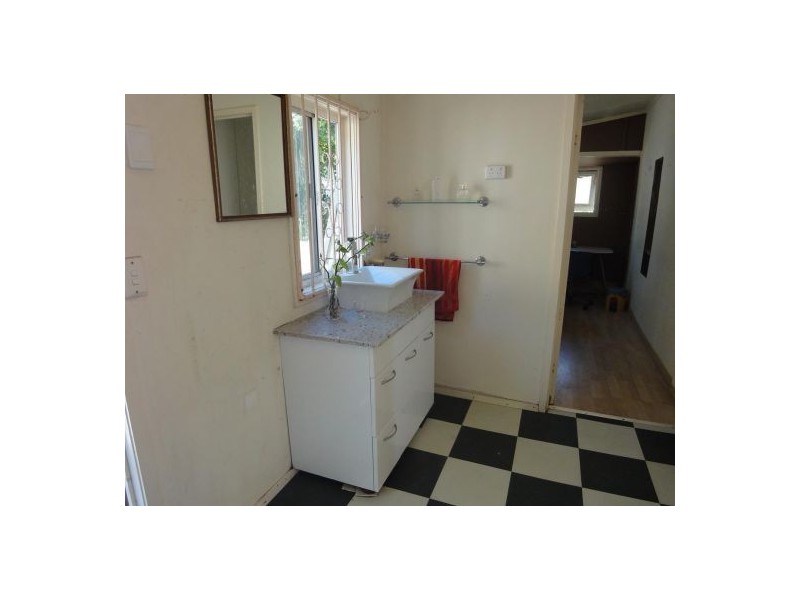 16 Hove Street, Highgate Hill QLD 4101