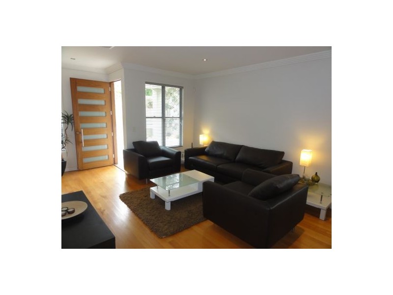 1 Lochaber St, Dutton Park QLD 4102