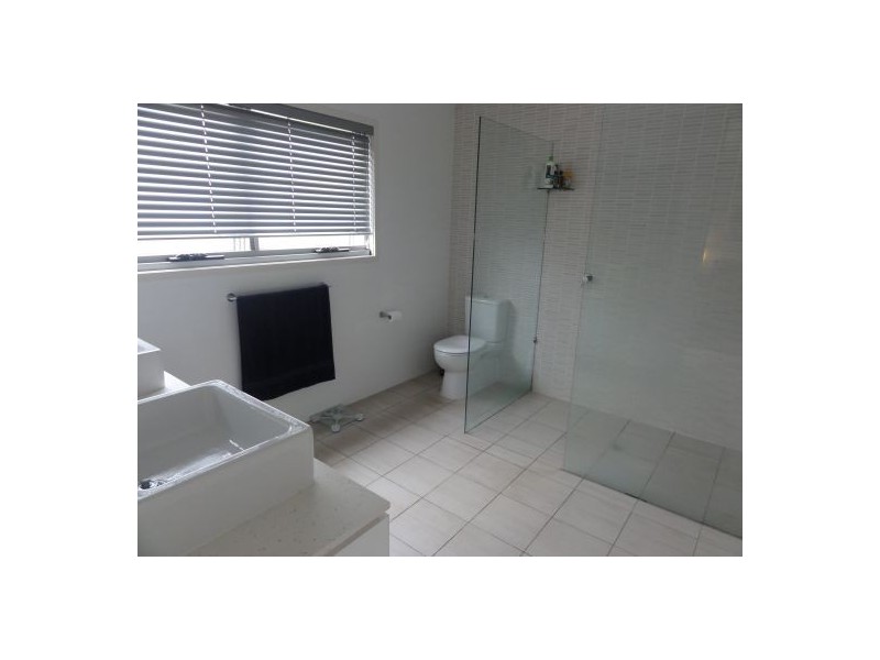 1 Lochaber St, Dutton Park QLD 4102
